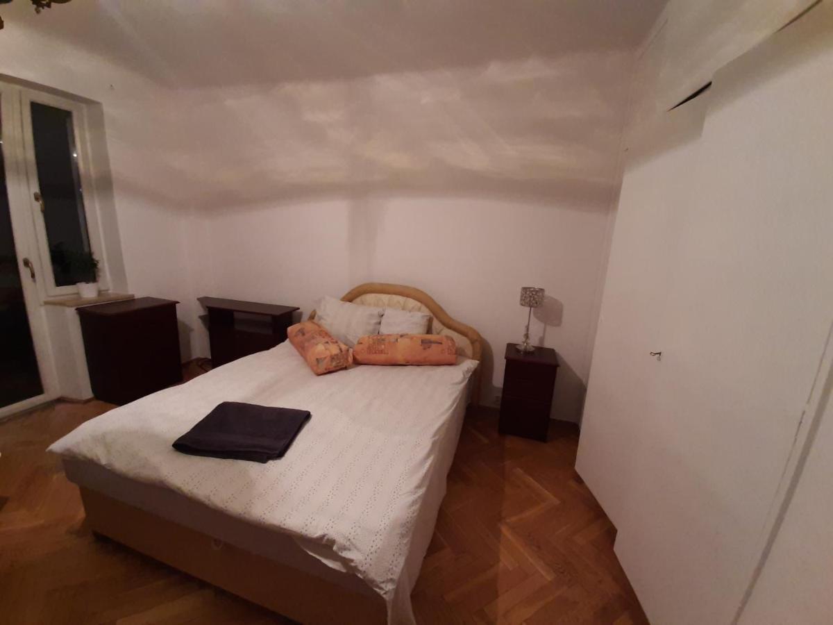 Rooms In Centrum Warsaw Exterior photo